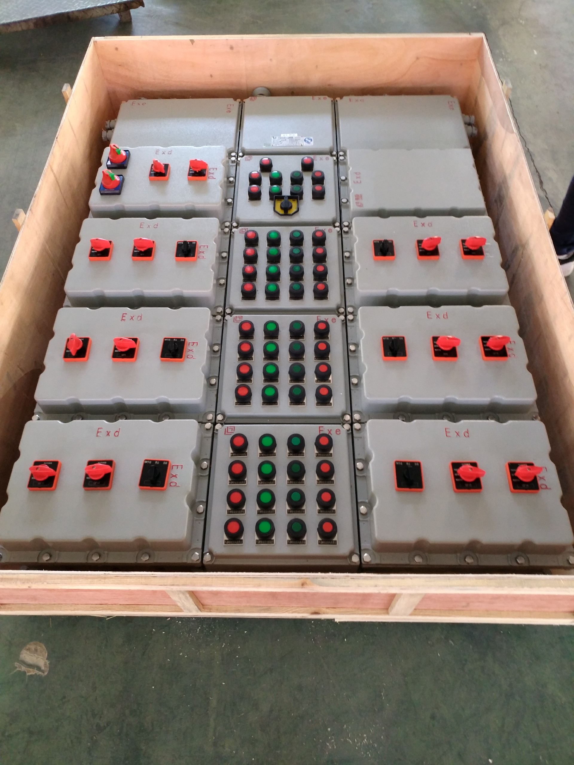 防爆配電箱、防爆接線盒安裝與維修